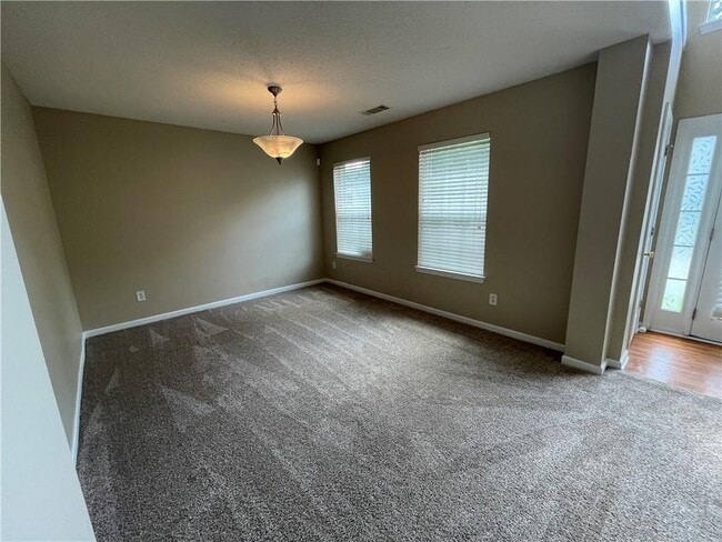 Building Photo - 2054 Mulberry Ln