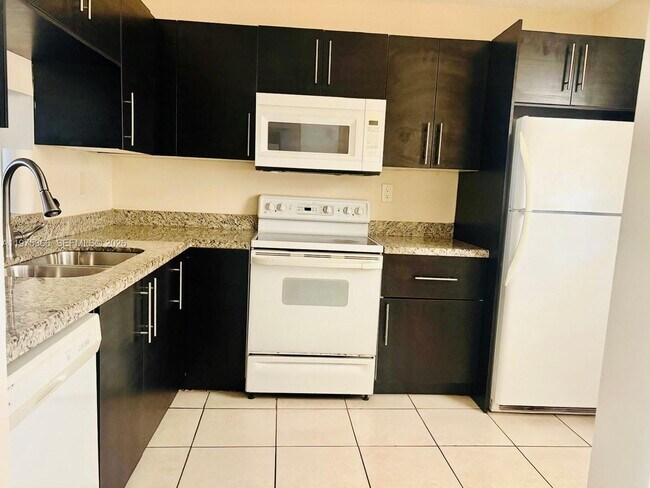 Building Photo - 1800 SW 81st Ave