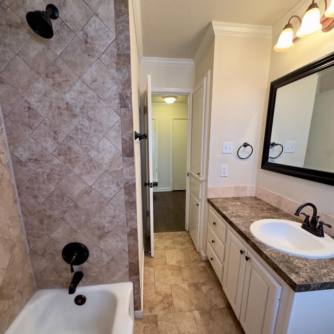 Building Photo - 5411 9th St