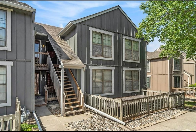 Primary Photo - 12756 W 110th Terrace