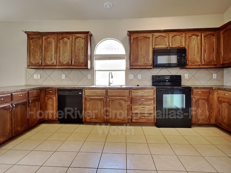 Building Photo - 4005 Martinsburg Dr