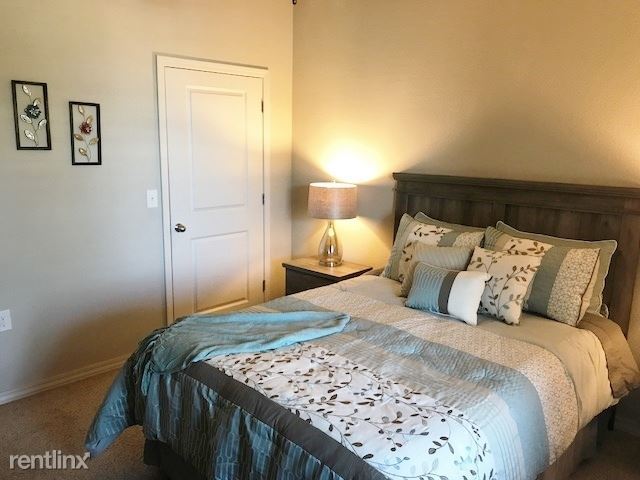 Building Photo - 2 br, 2 bath Apartment - 2020 Valley View Ci