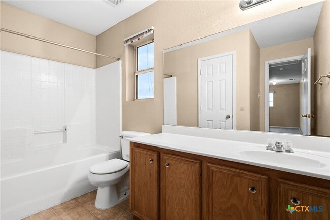 Building Photo - 5503 Schorn Dr