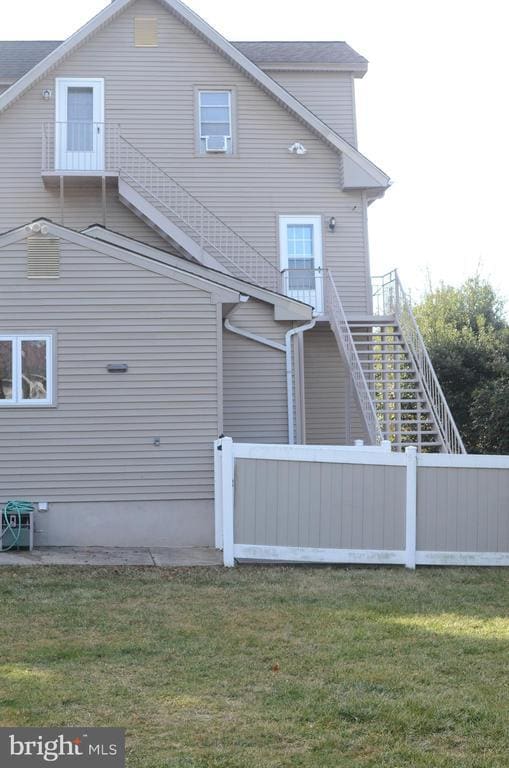 Building Photo - 219 9th Ave