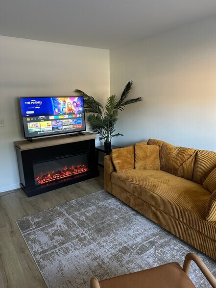 Building Photo - 931 Blackrail Ct