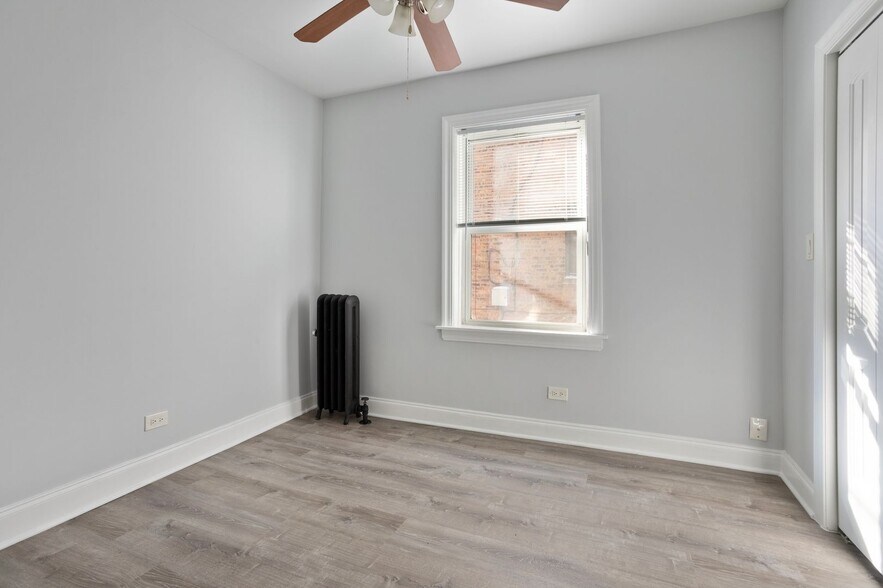 Building Photo - 1609 W Juneway Ter