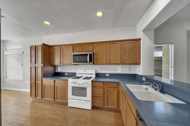 Building Photo - 9326 Lembert Dome Cir