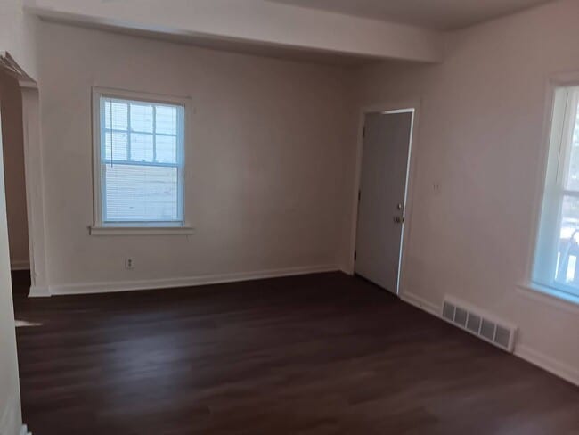 Building Photo - 3356N12thJ