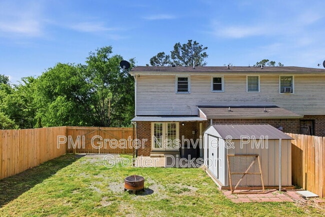 Building Photo - 704 McPherson Dr