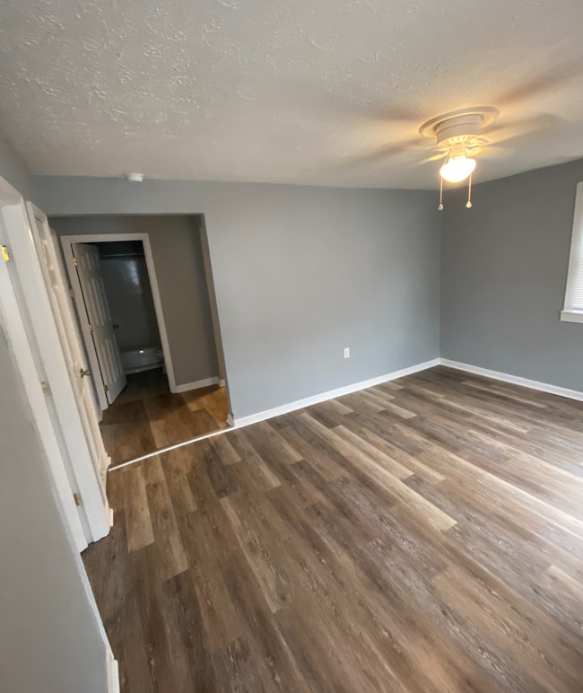 Building Photo - 437 Triplett Ave