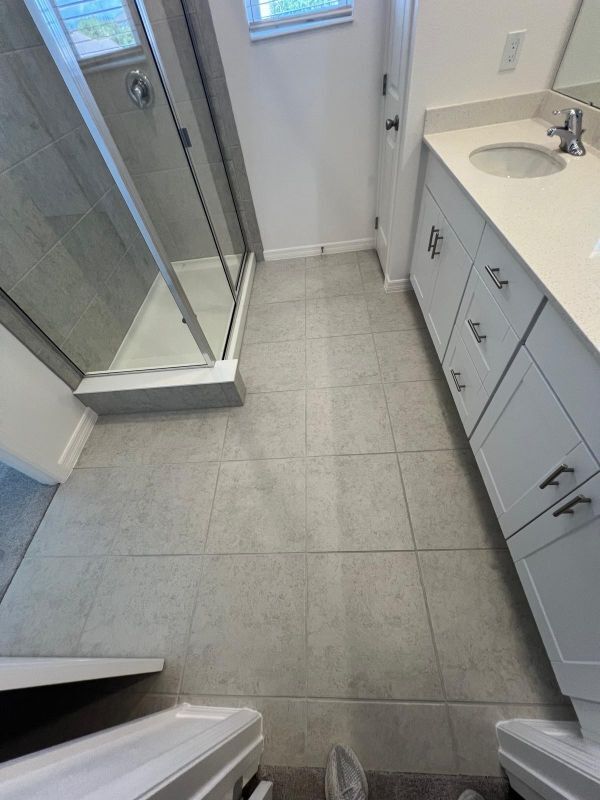 Building Photo - 1230 Wycliffe Wy