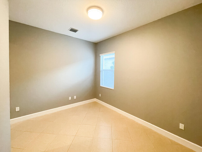 Building Photo - 15995 Whippoorwill Cir