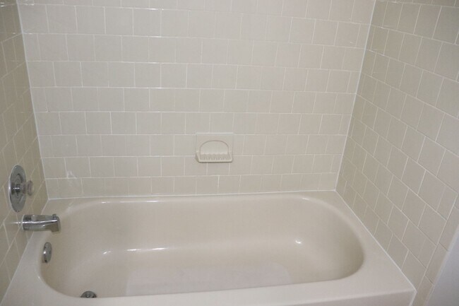 Building Photo - well-kept 2-bedroom, 2-bath condo