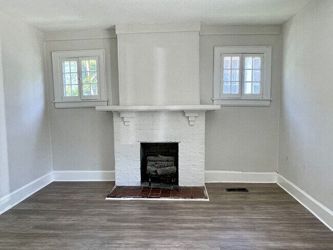 Building Photo - 1205 Tunnel Blvd