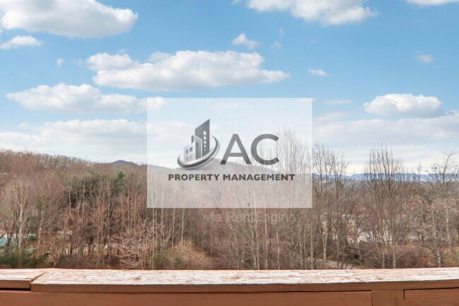 Building Photo - 50 Smith Lake Rd