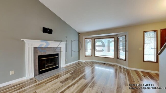 Building Photo - 20102 106 St Ct E