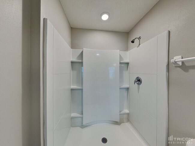Building Photo - 3401 Autumn Amber Dr