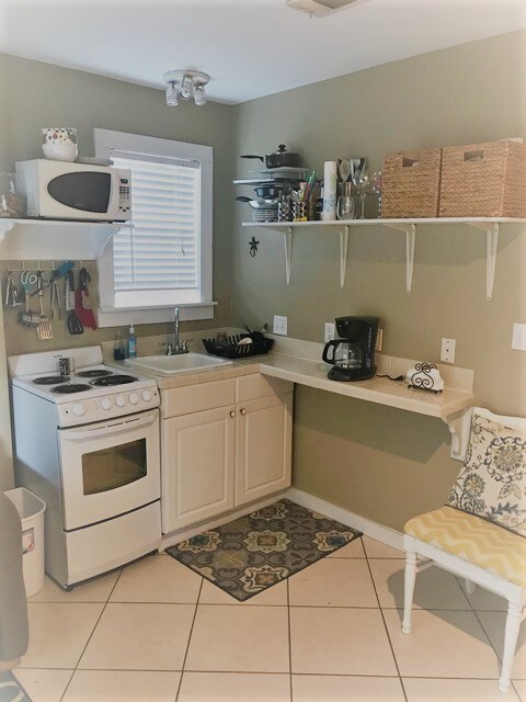 Building Photo - 75 Alamo St