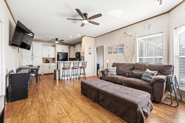 Building Photo - 2164 Tanglewood Blvd