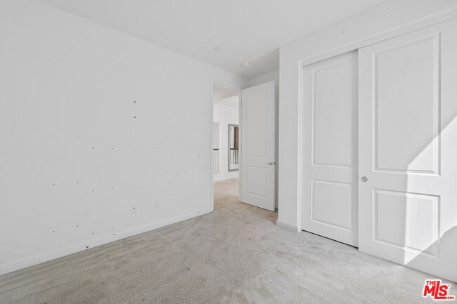 Building Photo - 20810 Spruce Cir
