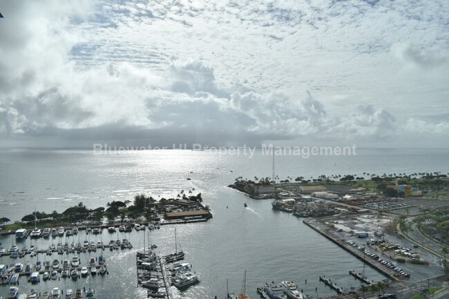 Building Photo - Koula 3/3/2, high flr. w/ Ocean & DH Views (Kakaako Area)