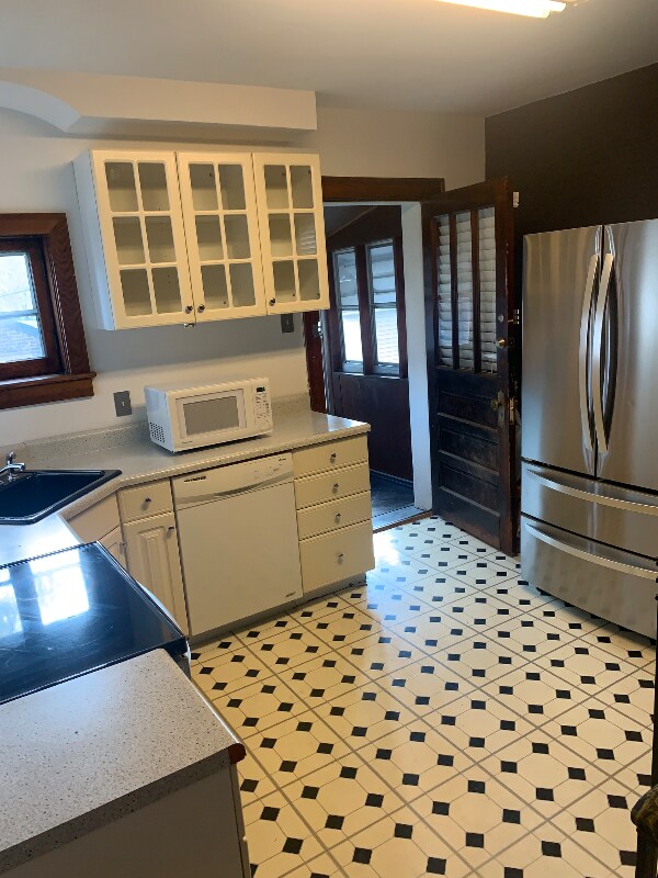 Building Photo - 5538 Walsh St