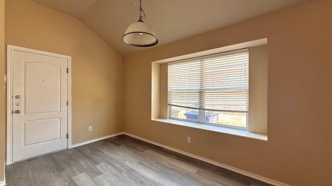 Building Photo - 1473 Rainbow Parke Dr