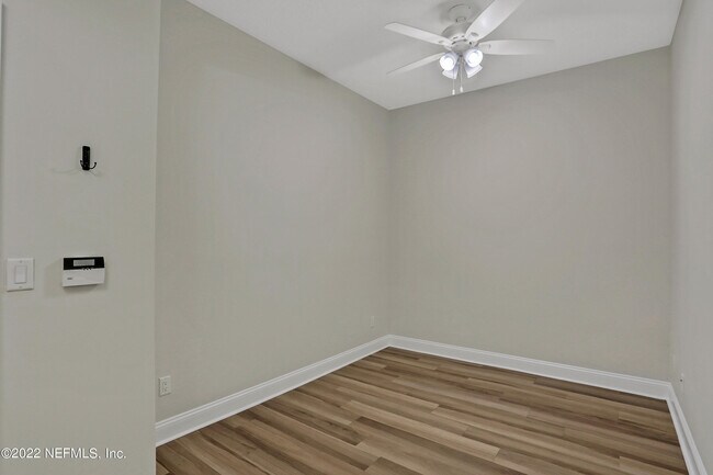 Building Photo - 1431 Riverplace Blvd