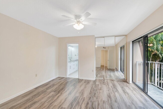 Building Photo - 579 Green Springs Pl