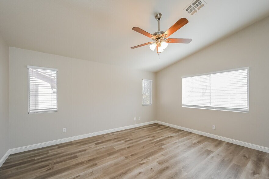 Building Photo - 7018 Salt Marsh Ct