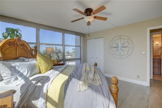Building Photo - 2841 N Ocean Blvd
