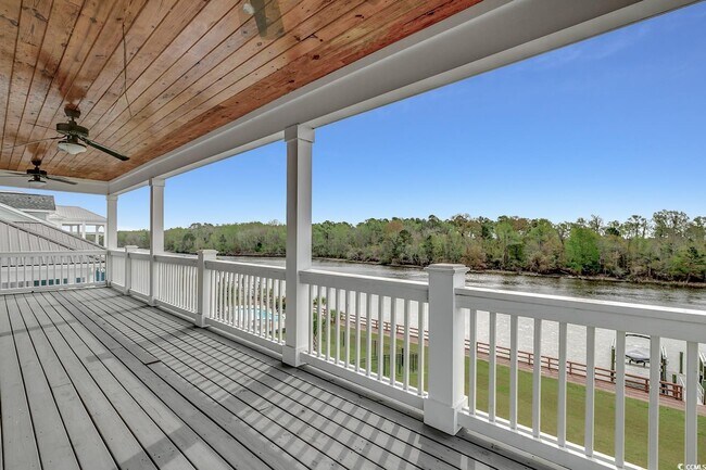 Building Photo - 455 Harbour View Dr