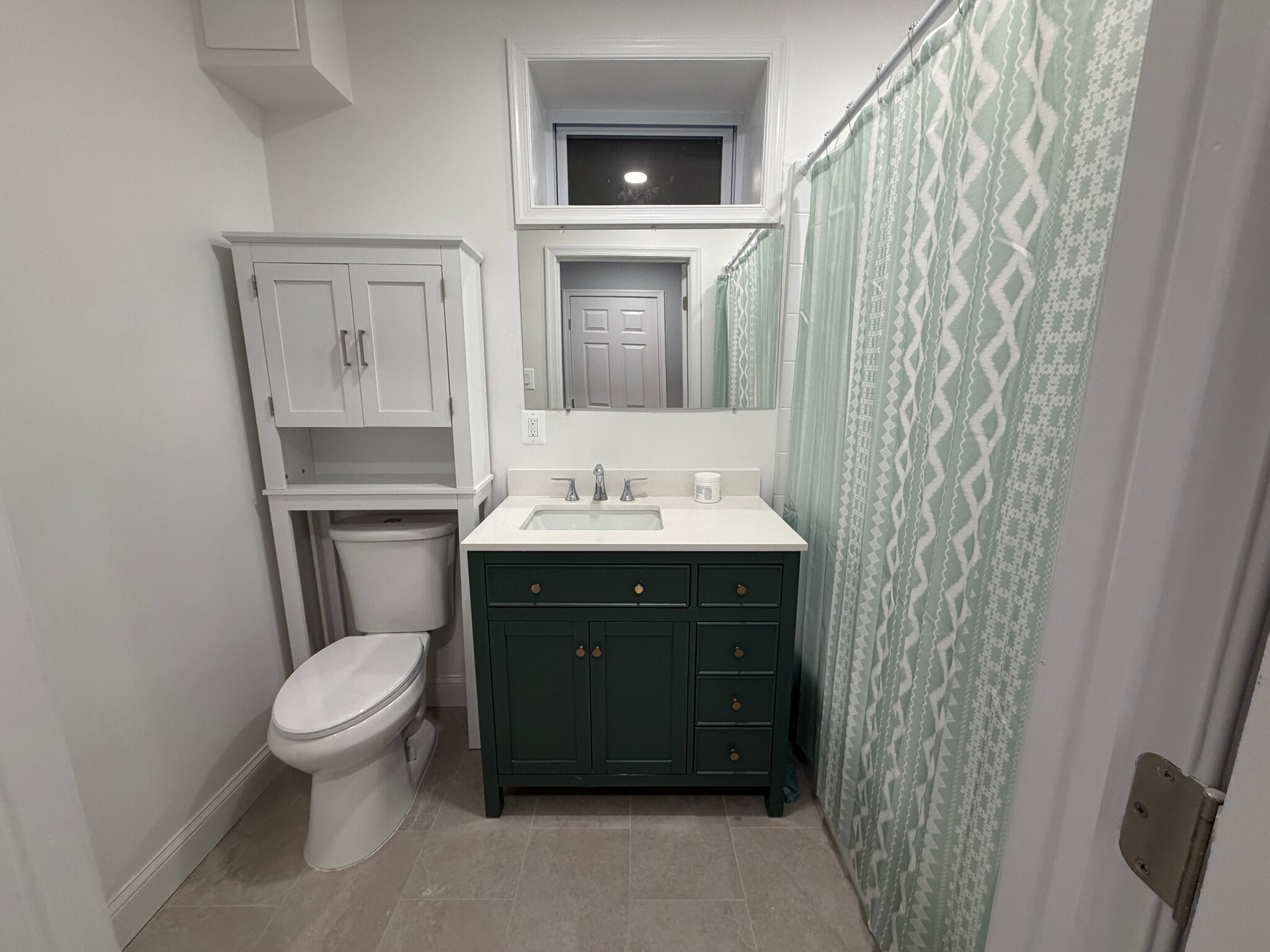 Full Bath - 9805 Hillridge Dr