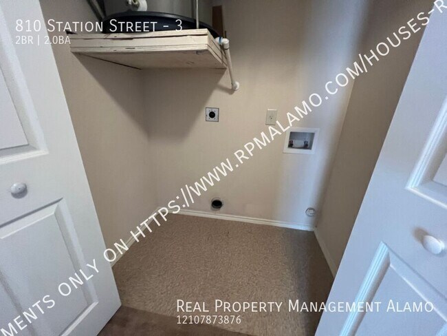 Building Photo - 810 Station St