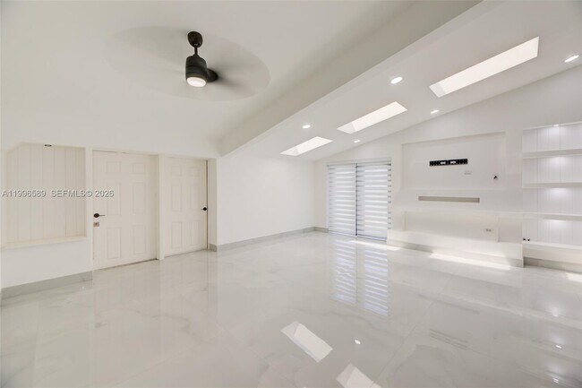 Building Photo - 17101 SW 48th St