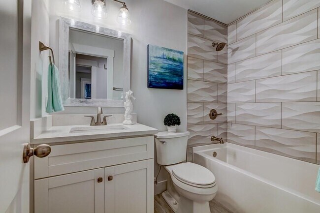 Building Photo - 260 Moonshadow Ct