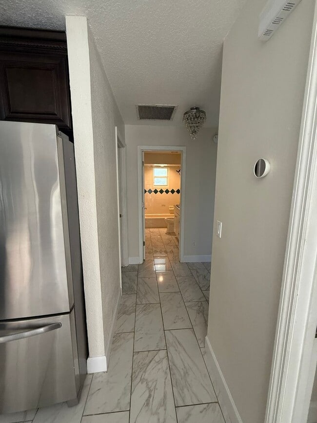 Building Photo - Beautiful Spacious 3 bed 3 bath Home in Debary
