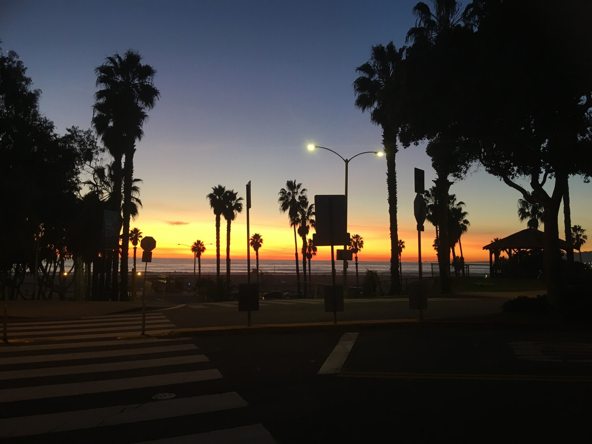 Building Photo - 2221 Ocean Ave