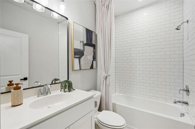 Building Photo - 2090 Emmet Pk Ln