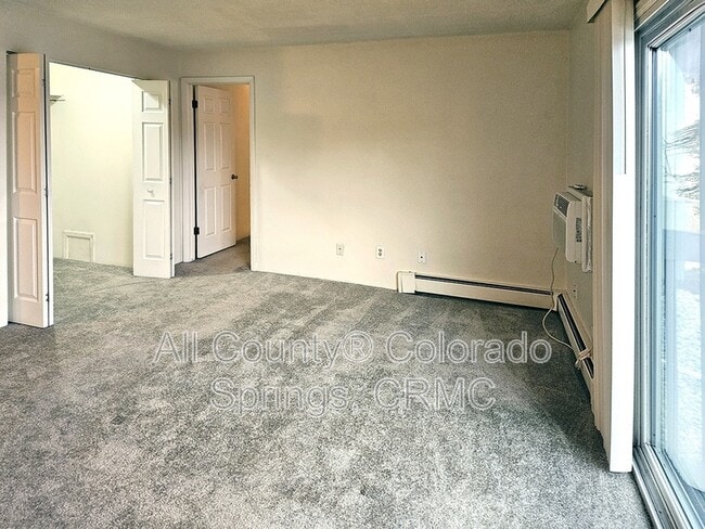 Building Photo - 5030 El Camino Dr