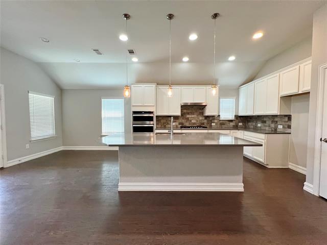 Building Photo - 3620 Venetian Ct