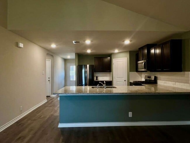 Building Photo - 13510 Whisper Bnd