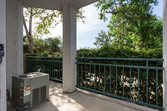 Building Photo - River Colony Condo in Mission Valley East