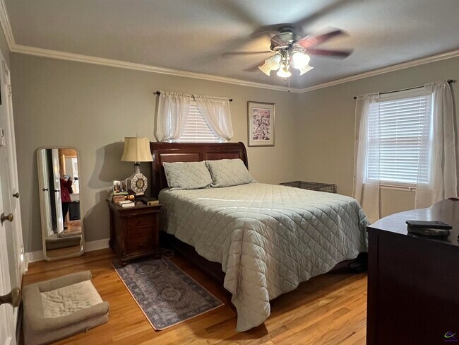 Building Photo - 145 Holmes Ave