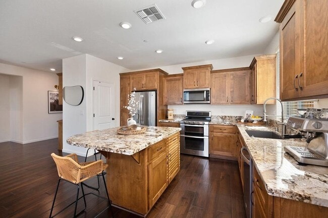 Building Photo - 3 Bedroom Home in Whitney Ranch