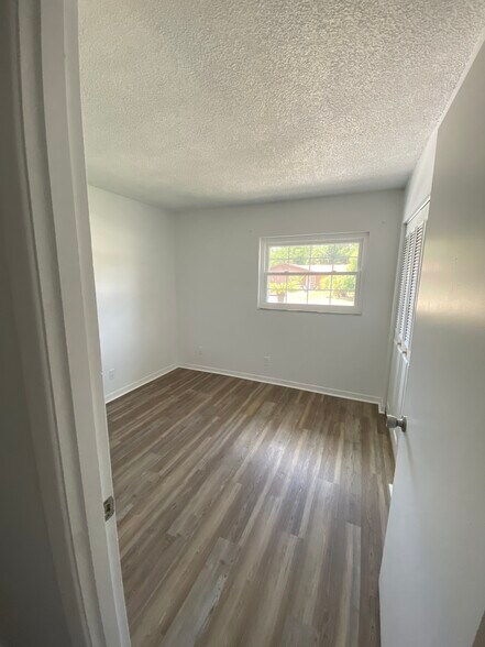 Building Photo - 17 Blyth Pl