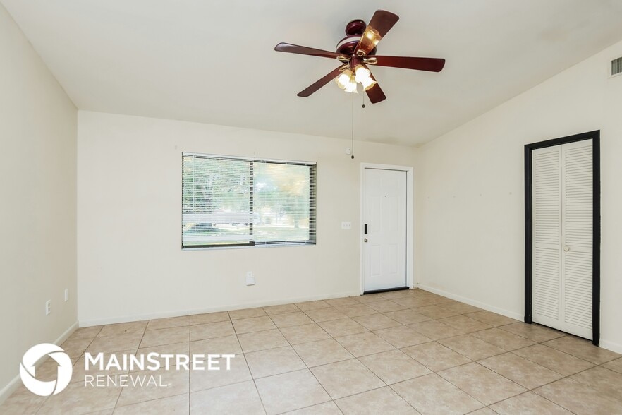 Building Photo - 811 Airport Ave SE