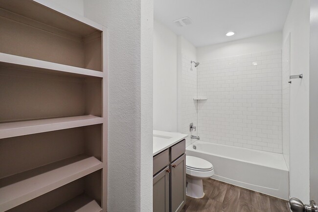 Building Photo - 14819 Cold Water Dr