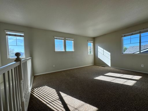Building Photo - 3 Bedroom Home With Plenty of Space! Avail...