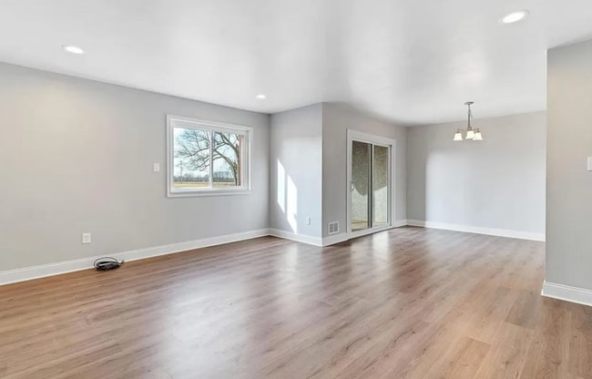 Building Photo - 162 Marlyn Ln